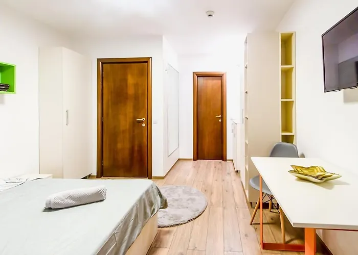 Cosy And Tiny Bucharest